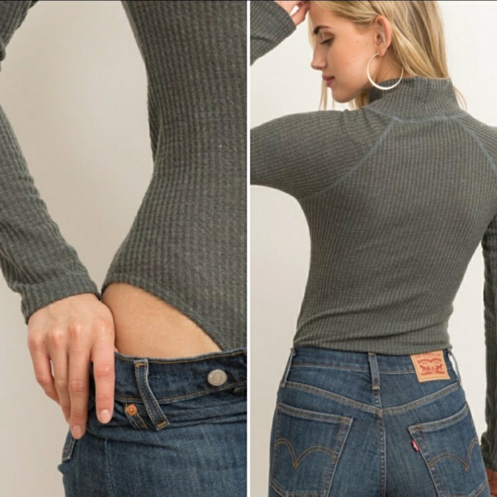 Nwt Turtleneck ribbed bodysuit - Picture 4 of 5